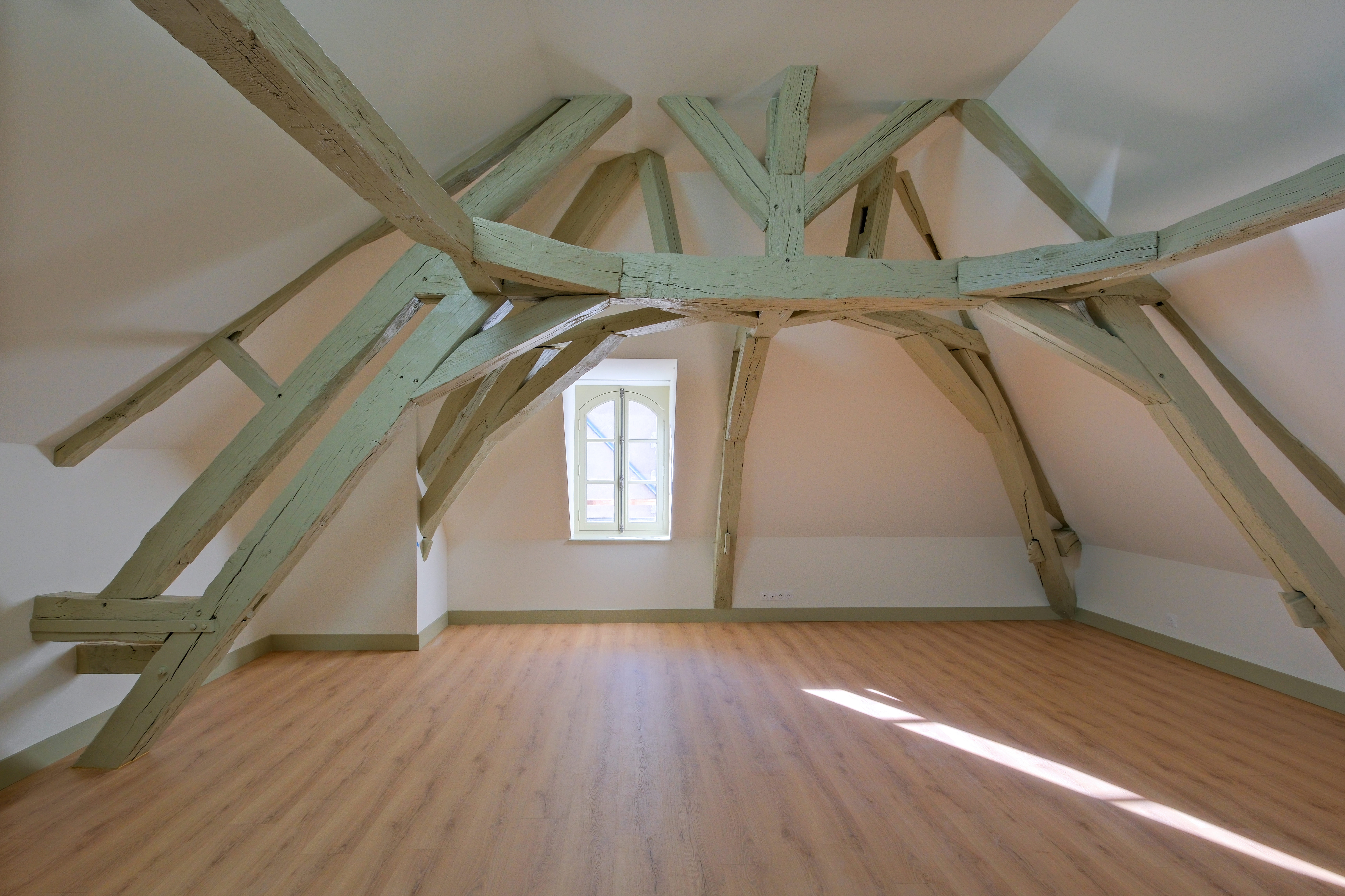 04_AUXERRE_23 rue Paul Bert_PIECE_HOTA0558