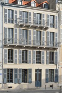 01_PAU_6-rue-Henri-Faisans_FACADE_DSC_1810-urban-premium