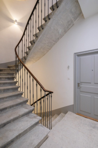 03_NIMES_5-rue-de-l-Aspic_ESCALIER