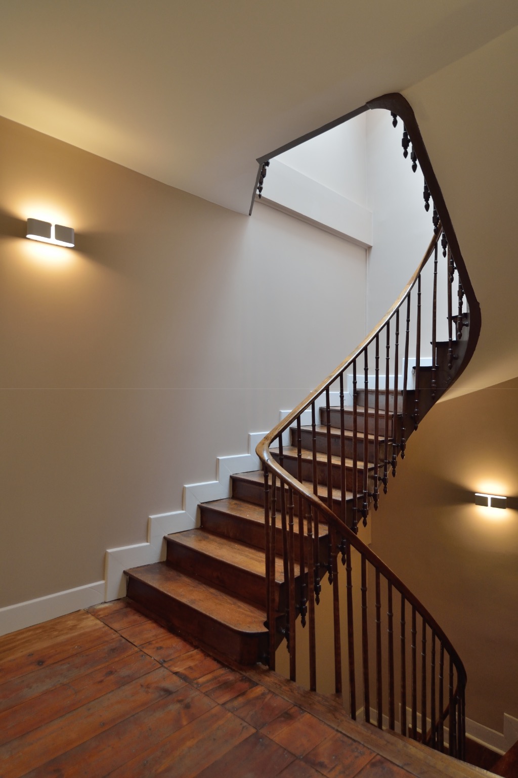 03_PAU_6-rue-Henri-Faisans_ESCALIER_DSC_1830-urban-premium