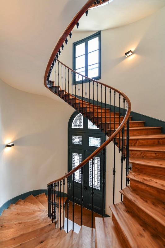 04_ANGOULEME_Place-Francis-Louvel_ESCALIER_DSC_7916