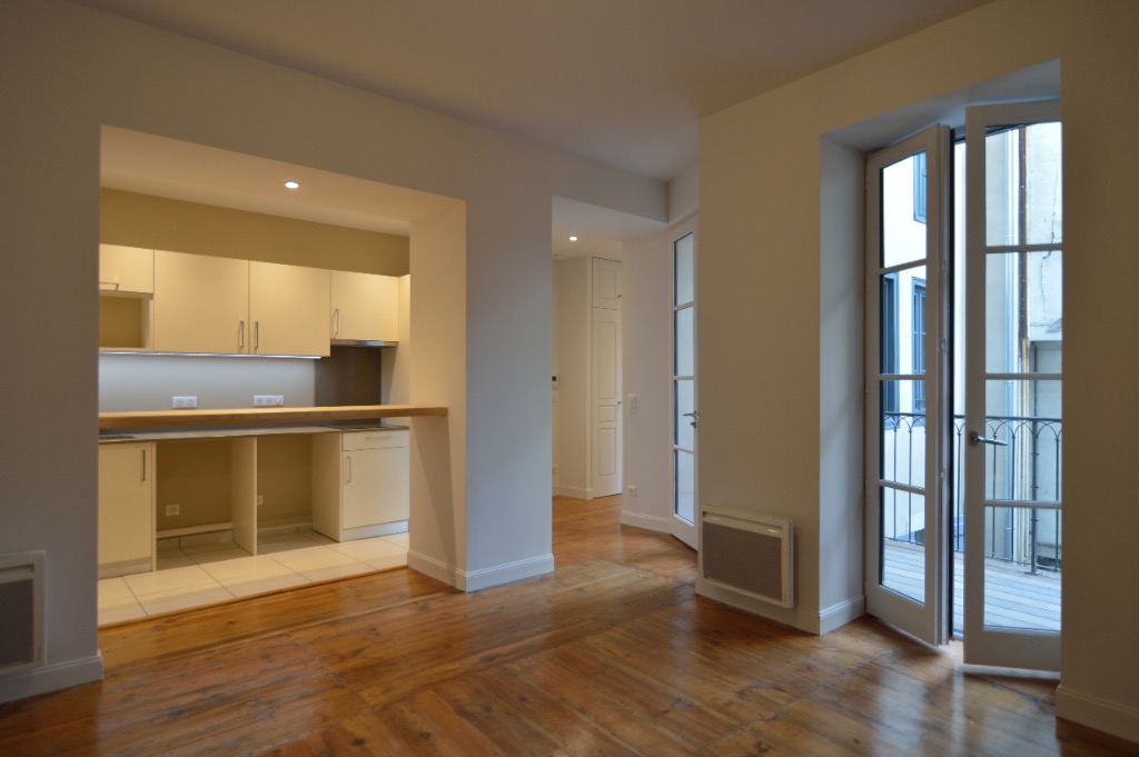 04_PAU_6-rue-Henri-Faisans_PIECE_DSC_1742-urban-premium