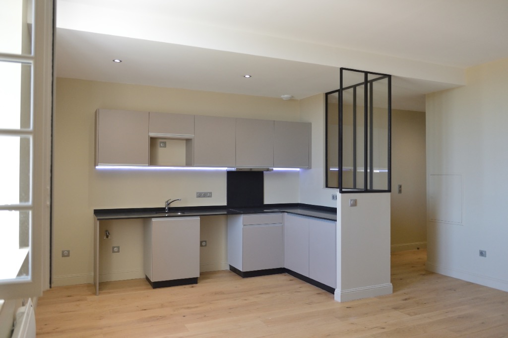 05_BLOIS_33-avenue-du-Mare╠üchal-Maunoury_CUISINE_DSC_7673-urban-premium