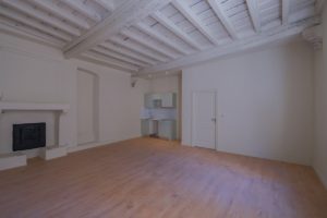 05_NIMES-10-12-rue-de-l-Horloge