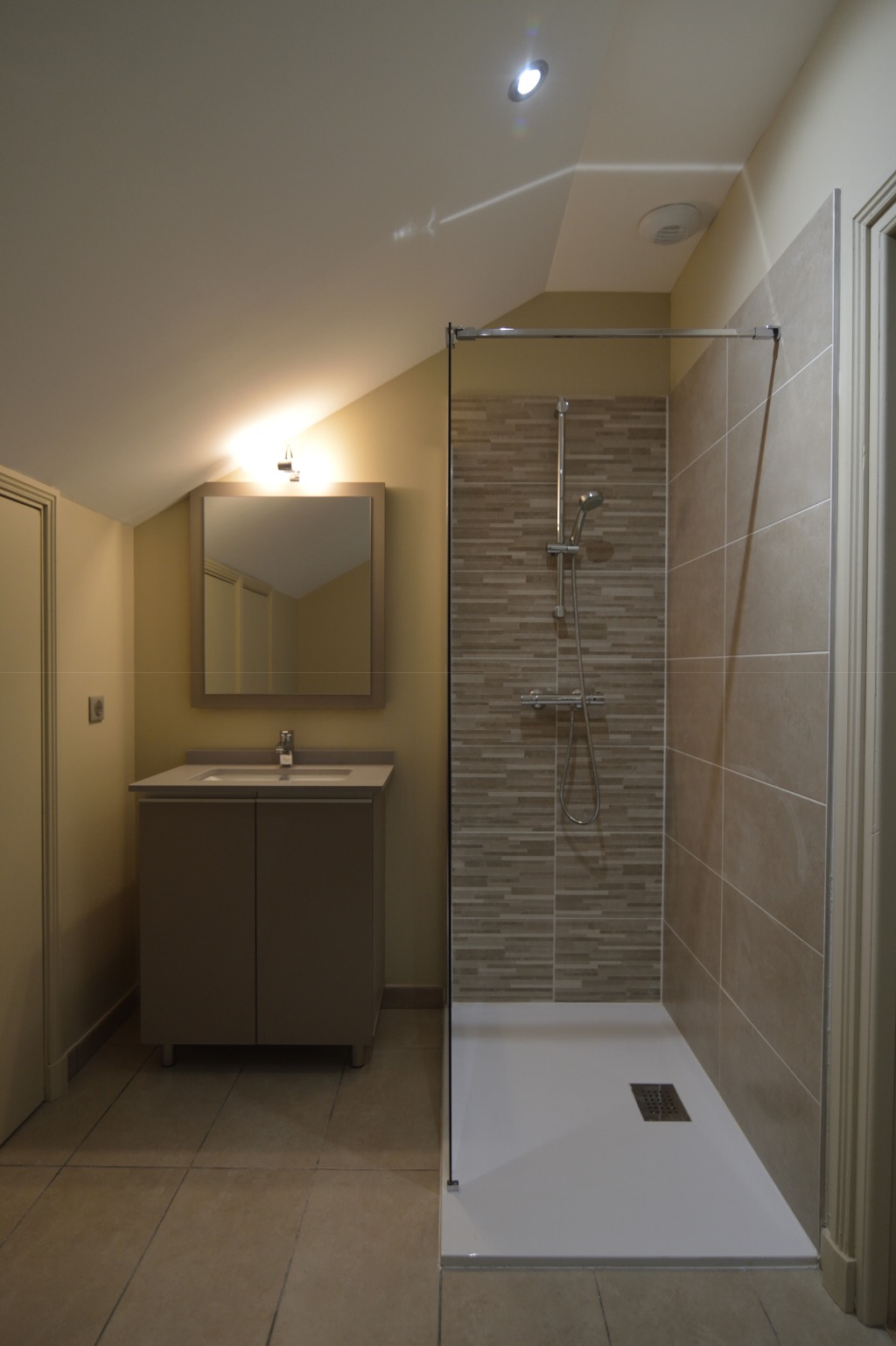 07_BLOIS_33-avenue-du-Mare╠üchal-Maunoury_SDB_DSC_7611-urban-premium