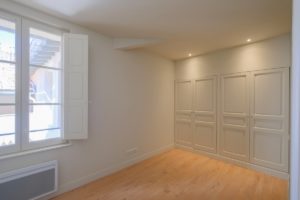 08_NIMES-10-12-rue-de-l-Horloge