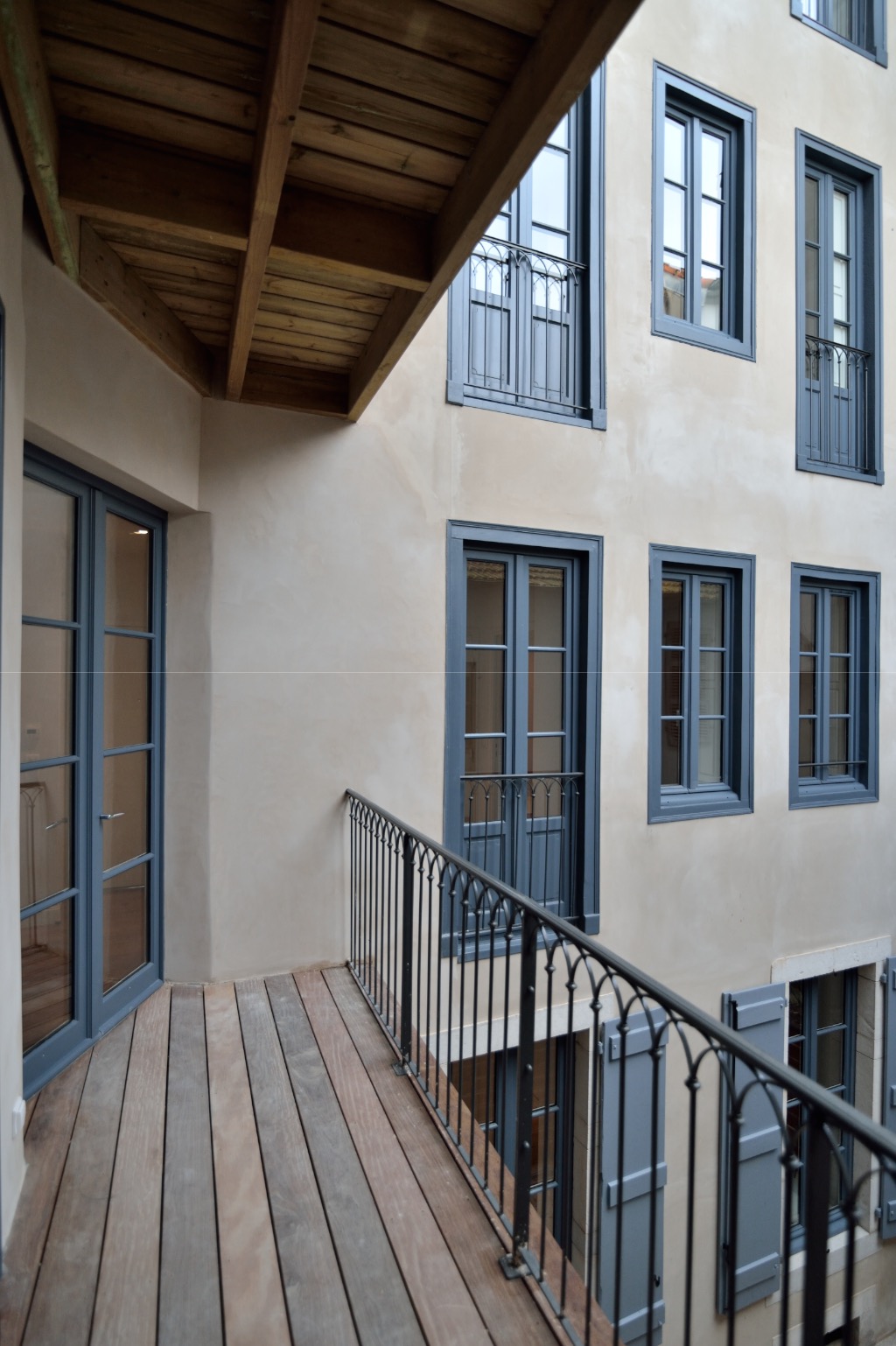 09_PAU_6-rue-Henri-Faisans_EXTERIEUR_DSC_1734-urban-premium