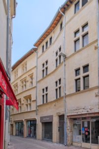 1-NiMES-13-rue-des-Marchands