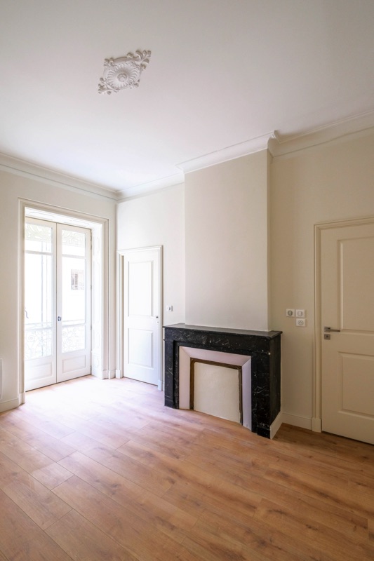 10_NIMES_16-rue-du-Bat-d-Argent