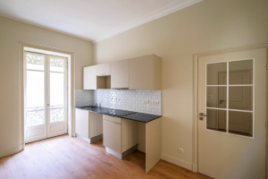 11_NIMES_16-rue-du-Bat-d-Argent