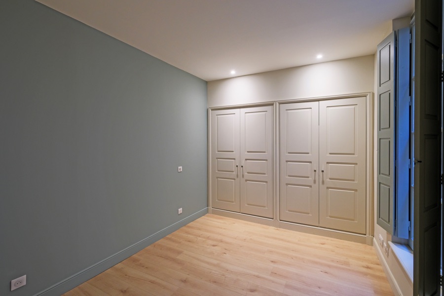 11_NIMES_5-rue-de-l-Aspic_CHAMBRE_DSCF2158