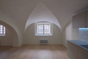 12-NiMES-23-rue-du-Grand-Couvent