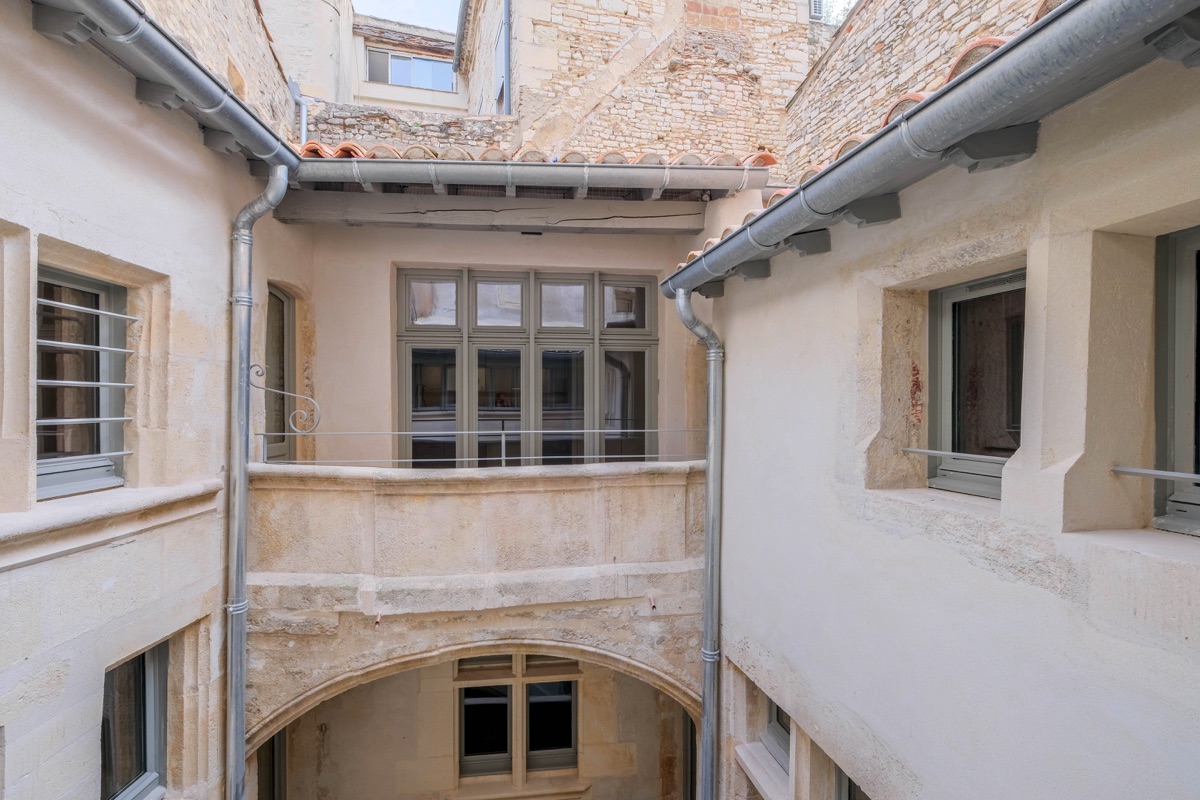 3-NiMES-13-rue-des-Marchands