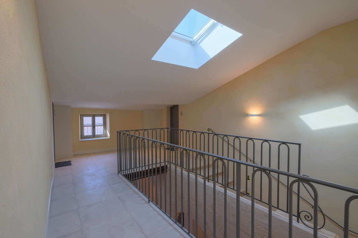 7-NiMES-23-rue-du-Grand-Couvent