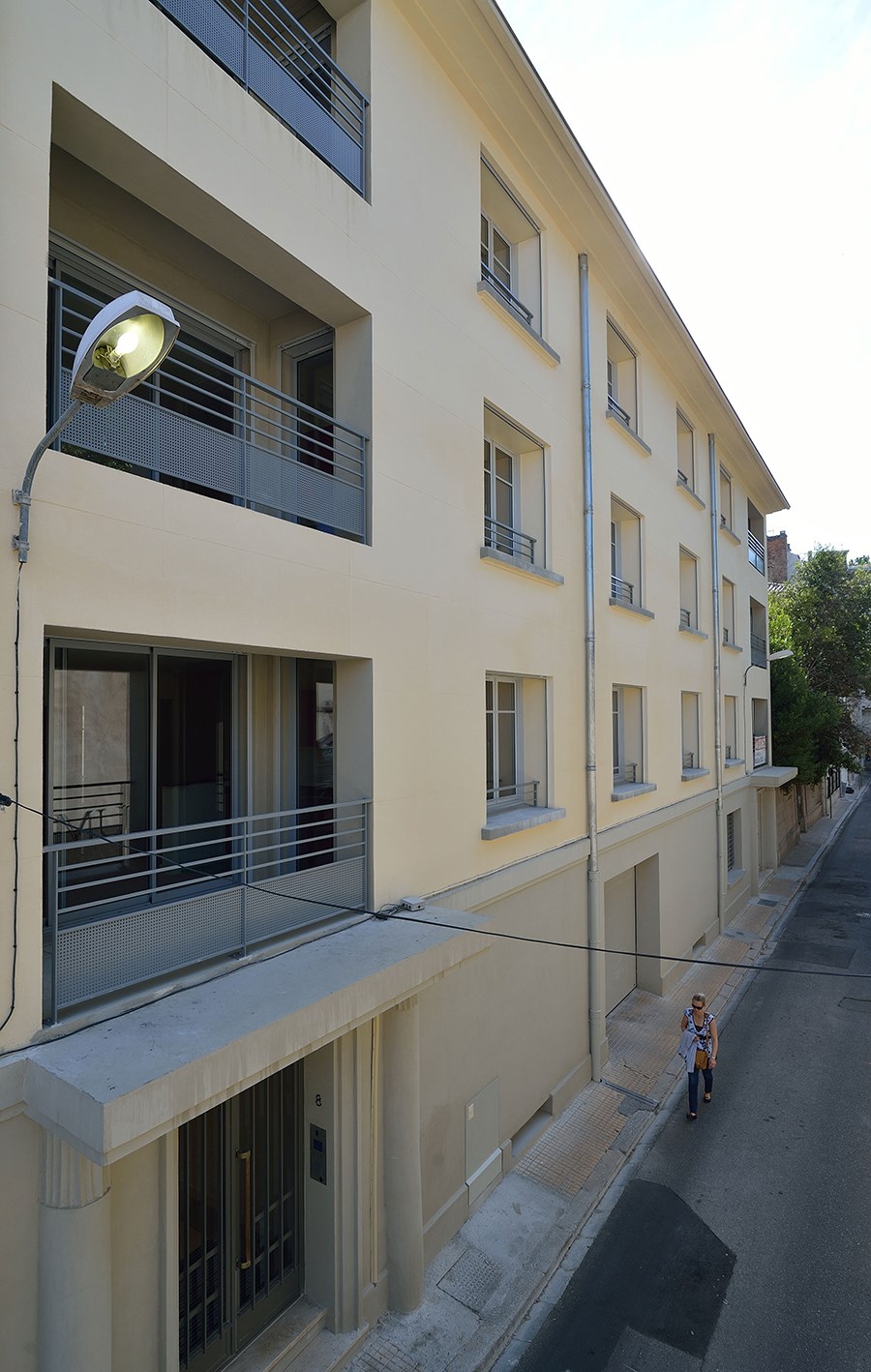 Avignon-Violette-urban-premium-1