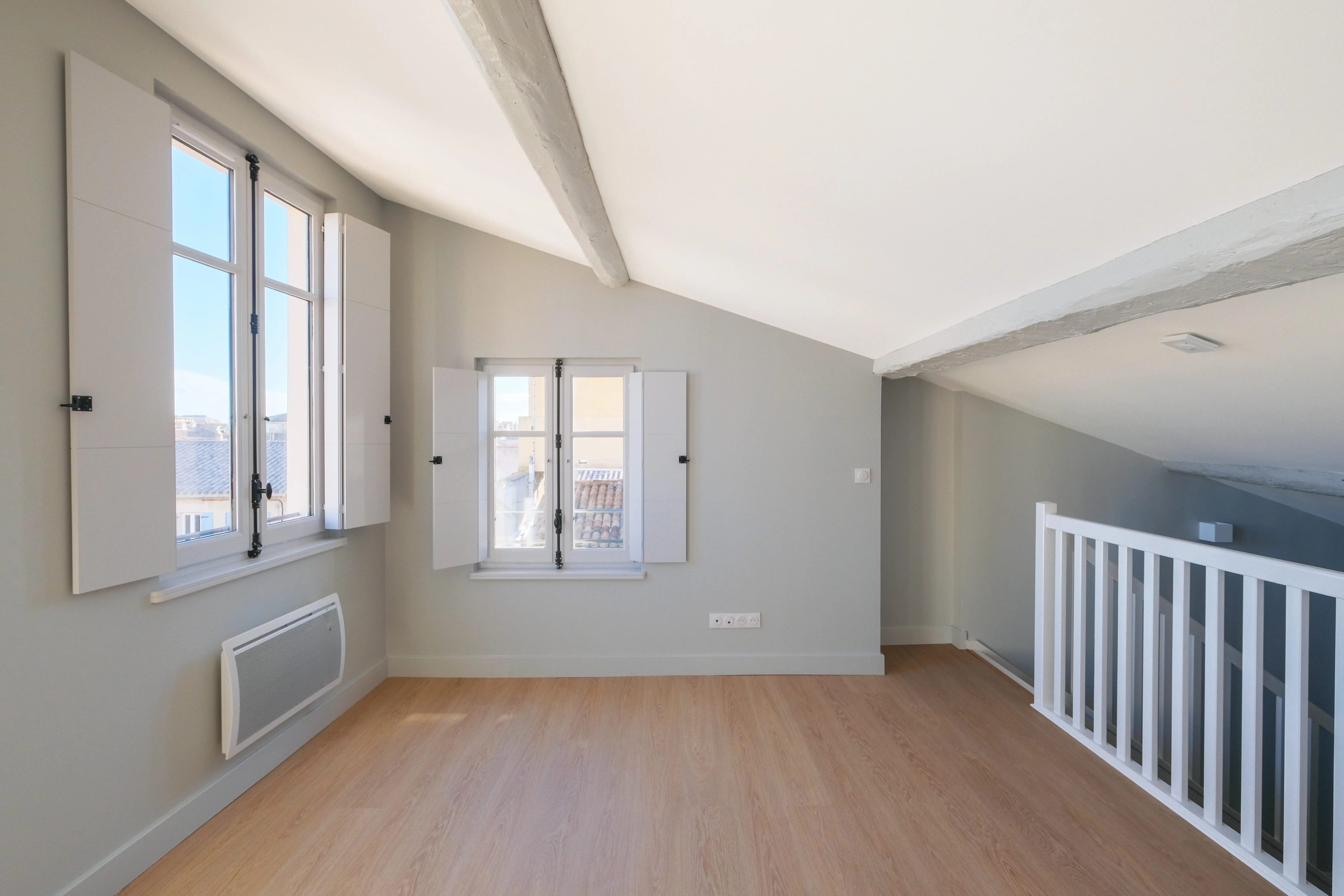 06_NARBONNE_1 place de l'hotel de ville_CHAMBRE_DSCF8571