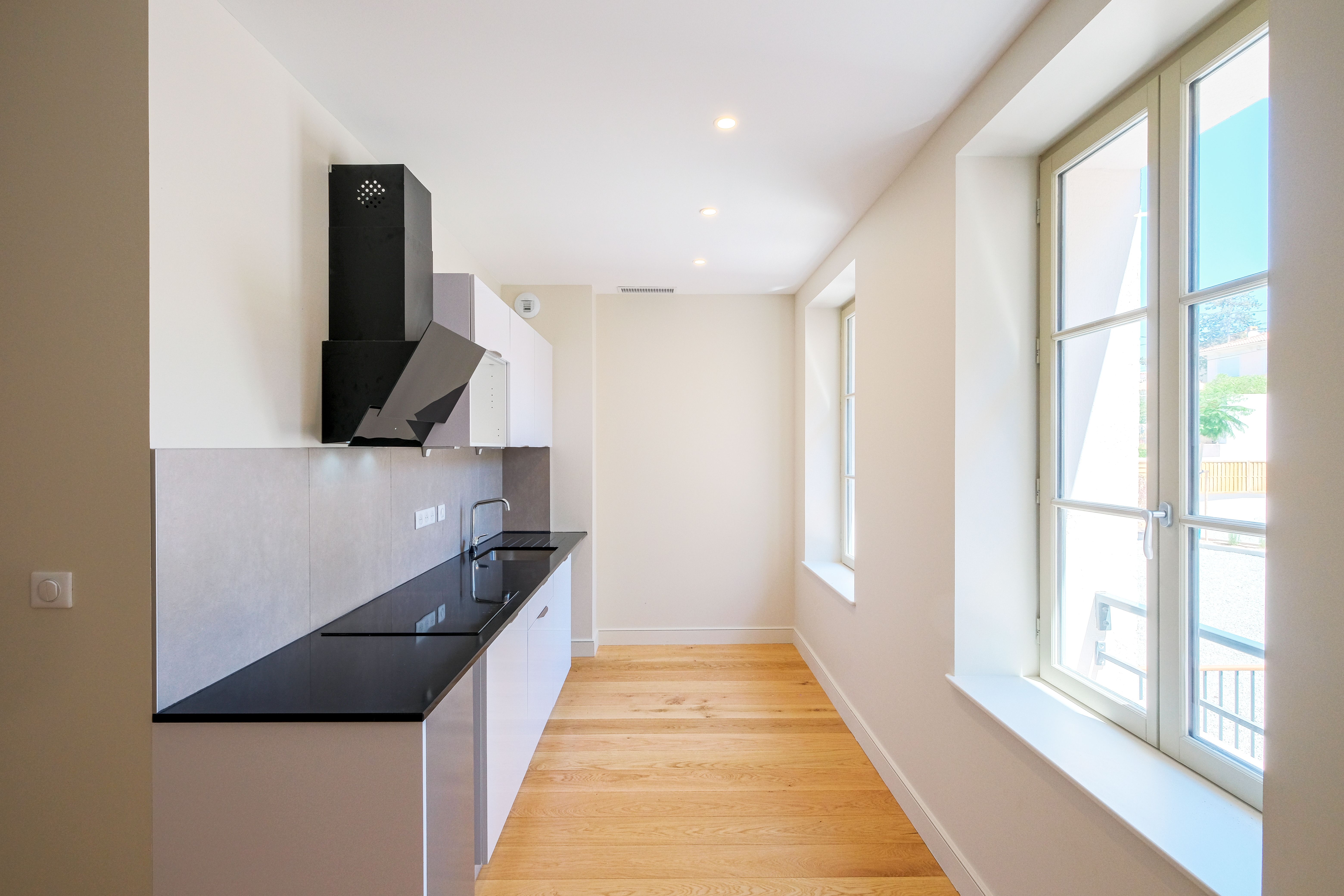 7. 05_SAINT-RAPHAEL_263, avenue Frederic Mistral_CUISINE_DSCF5039