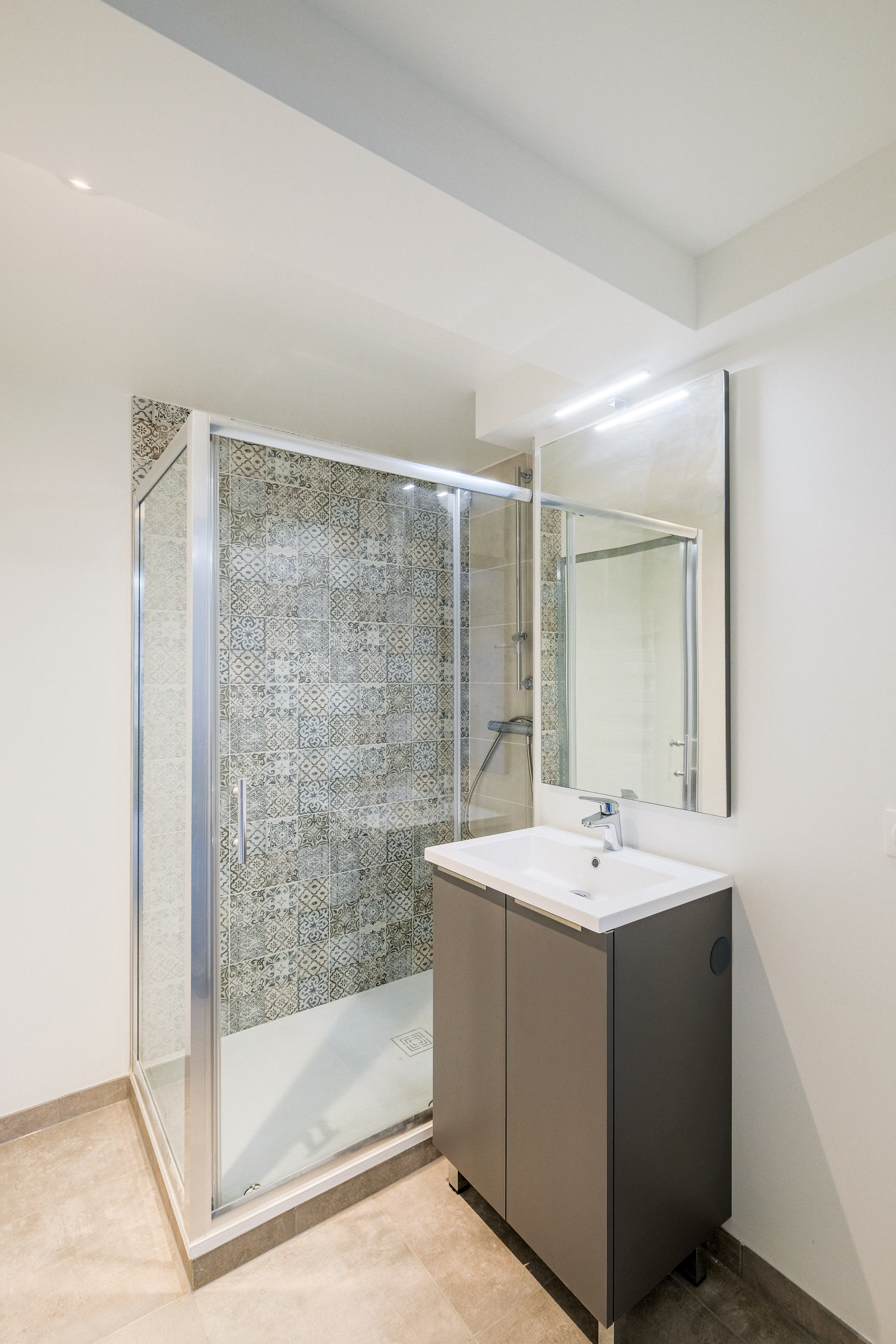 06_METZ_16-18 boulevard Paixhans-Bâtiment 2-SCPI_SDB_DSCF0954