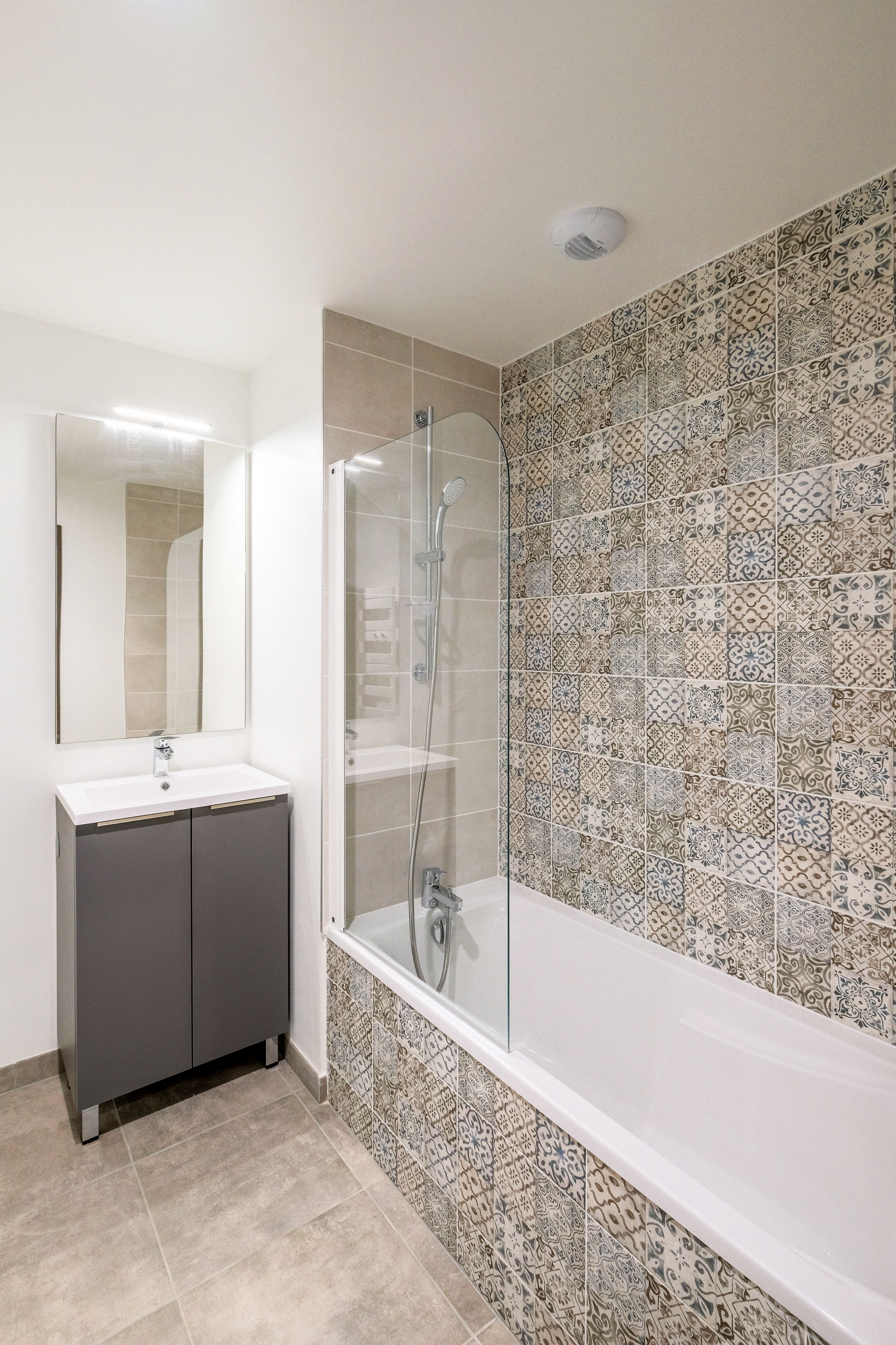 06_METZ_16-18 boulevard Paixhans-Bâtiment 2-SCPI_SDB_DSCF1067