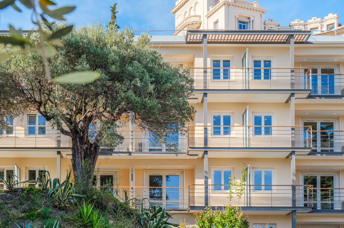 01_MENTON_483 avenue de l'Oliveraie_FACADE_DSCF3921