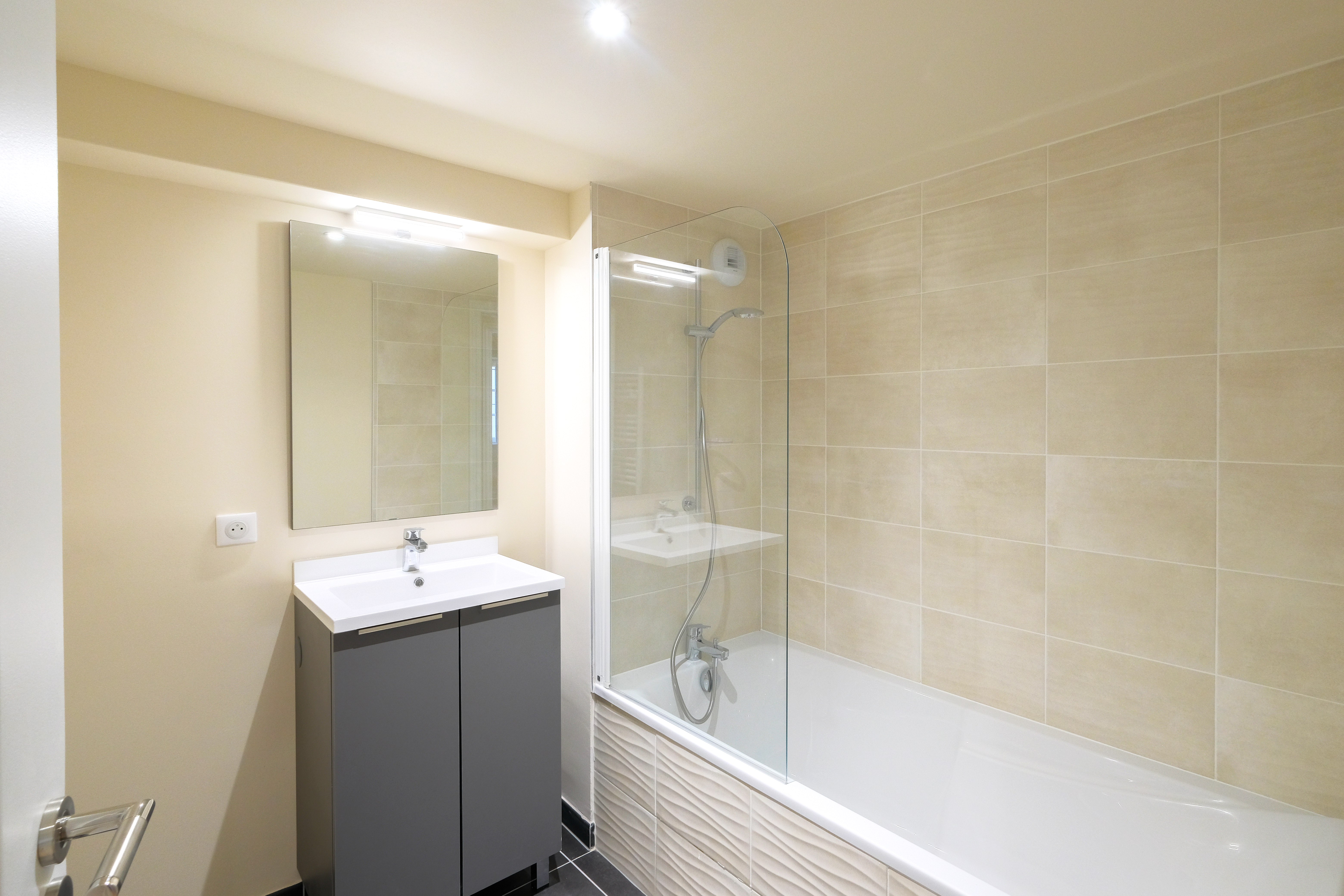 07_METZ_8, rue Chanoine Colin_SDB_DSCF2158