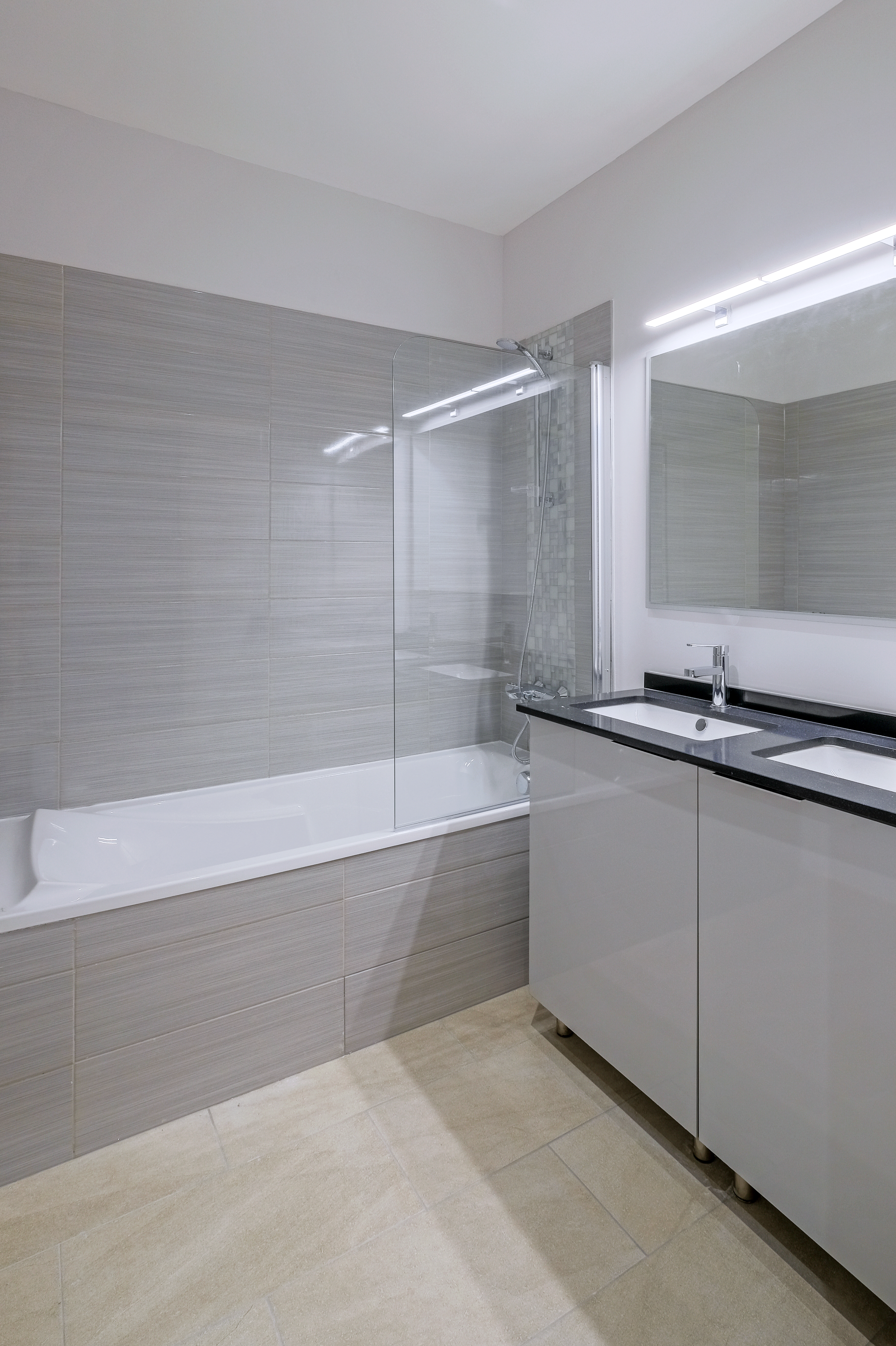 PERPIGNAN_RUE BARDOU SDB