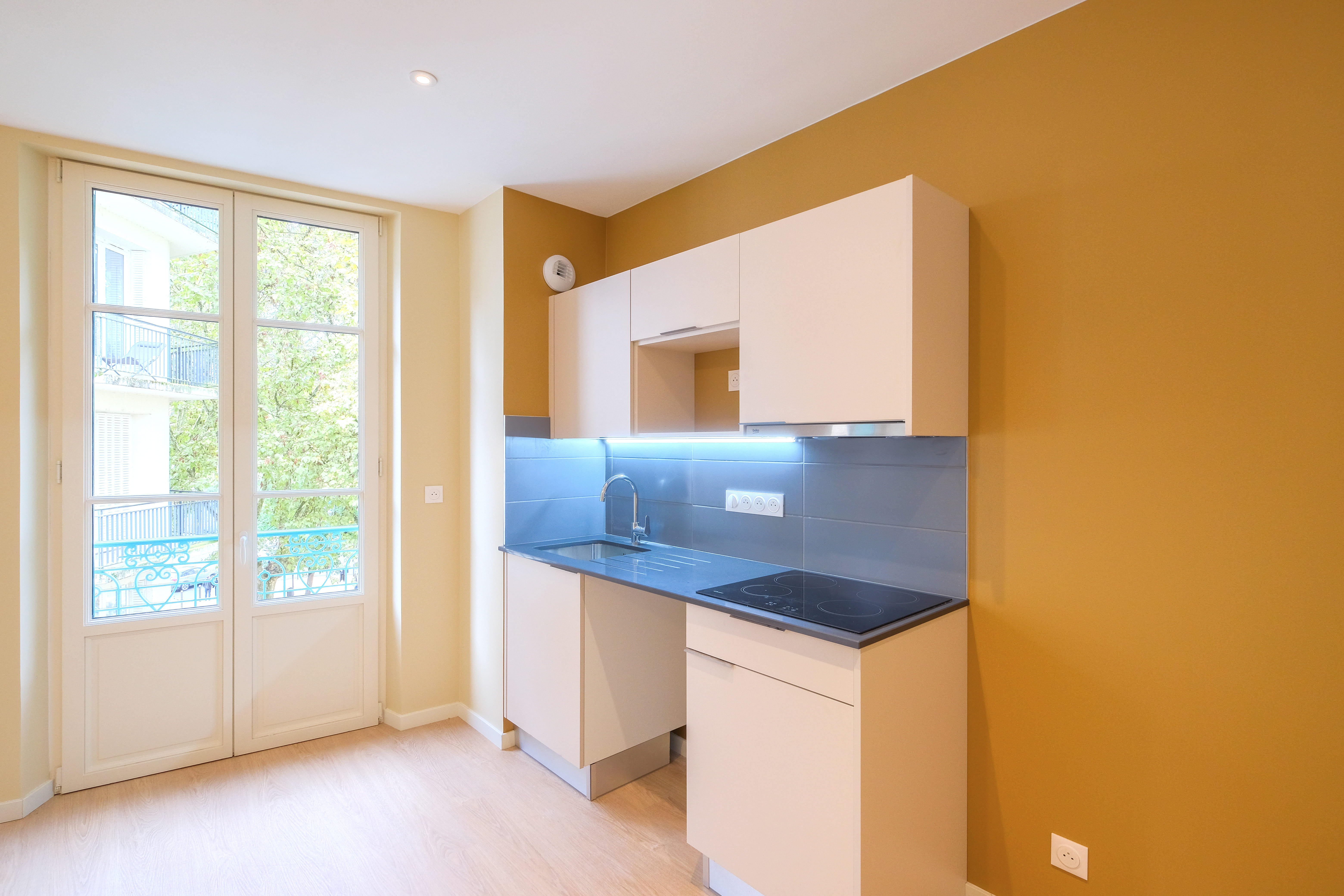 05_VICHY_4, square Albert 1er_CUISINE_vichy-91