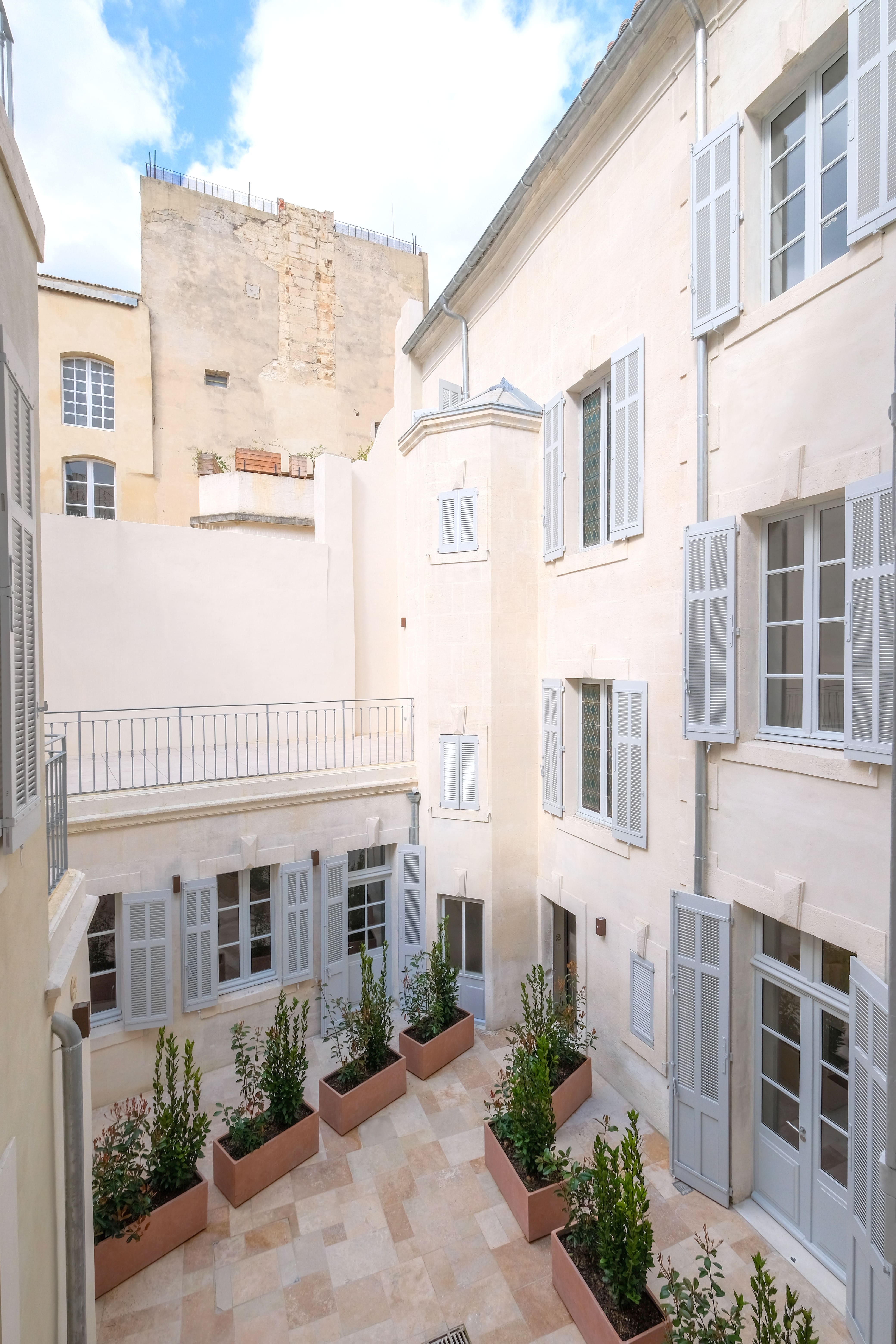 01_AVIGNON_6, rue du Roi René_FACADE INT_DSCF5564