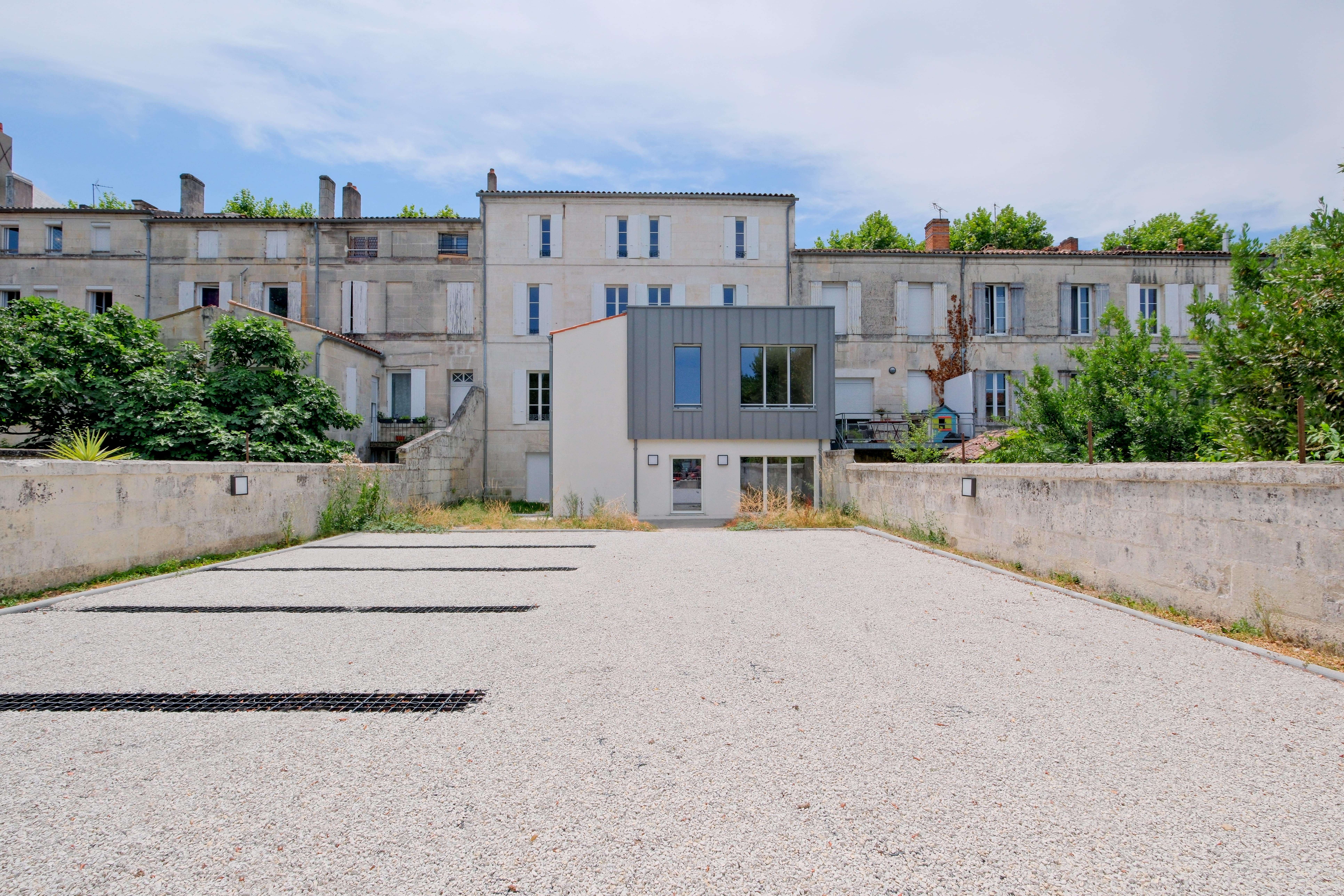 09_SAINTES_77-79 avenue Gambetta_EXTERIEUR_HOTA4615-min